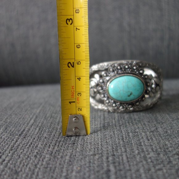 Metal Bracelet with Stone and Magnet Clasp - Picture 15 of 15